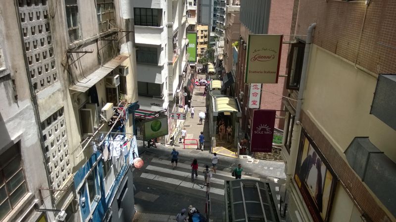 hong kong central to mid-levels escalator